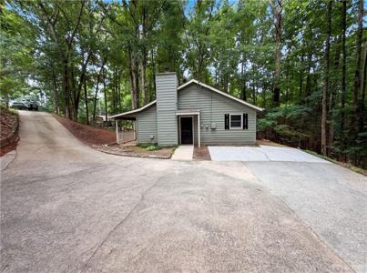 9315 Dogwood Place