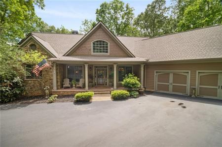 15 Sconti Knoll Drive