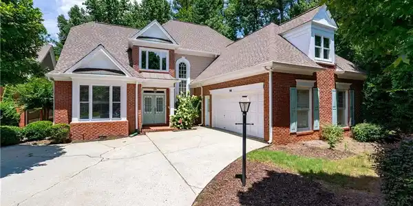 2935 Gleneagles Pointe