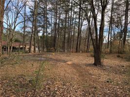 33 Creek Drive SE