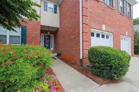 2075 Pine Tree Drive Unit B2
