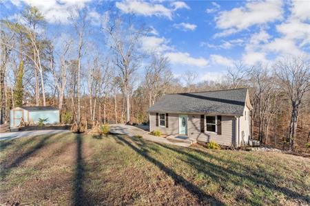 5211 Driftwood Point