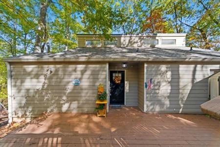 142 Indian Ridge Place