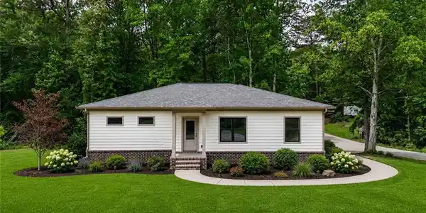 6345 Allatoona Gateway