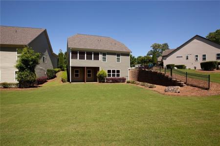 3032 Scarlet Oak Lane SW