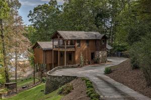 17 Heritage Point