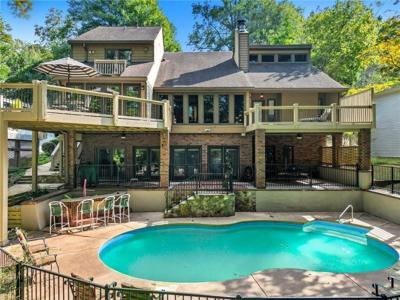 1025 Timber Lake Trail