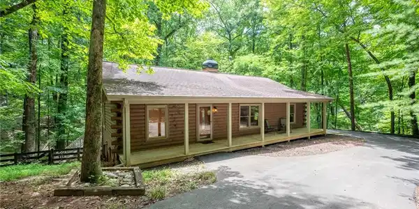 415 Sunset Court