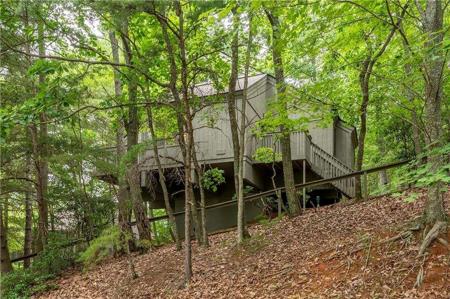 135 Wolfscratch Drive