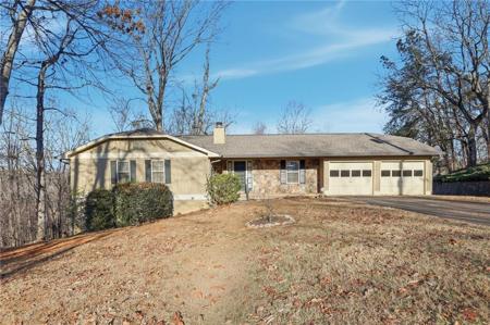 2224 Colonial Drive
