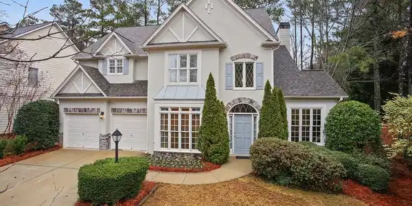 1005 Beacon Hill Crossing