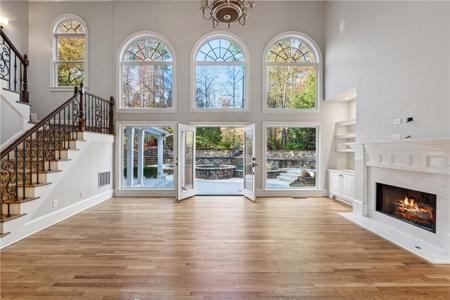 2195 LAKE SHORE Landing