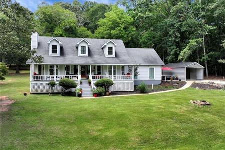 425 Greenleaf Drive