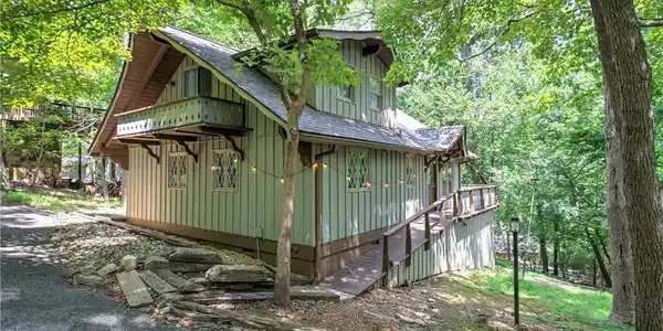 298 Lake View Trace