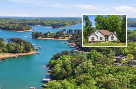 2815 Lake Court