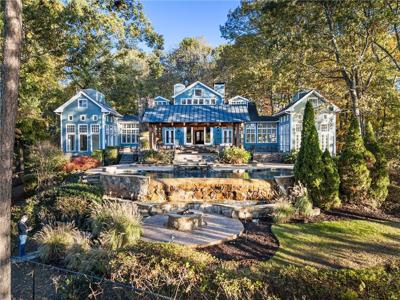 6111 Blackberry Lane