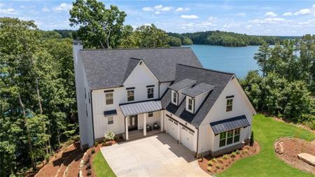 9720 Peninsula Drive