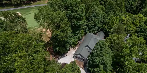 6 Tamarack Drive