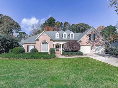 527 Fairway Drive