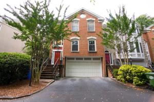 875 Embassy Court NE