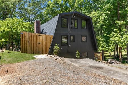 18 Oriole Drive
