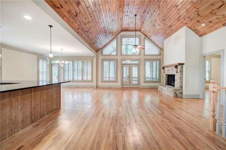270 Sleepy Hollow Circle
