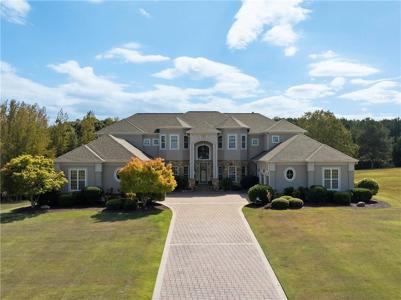525 Waters Way