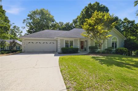 2840 Lake Court