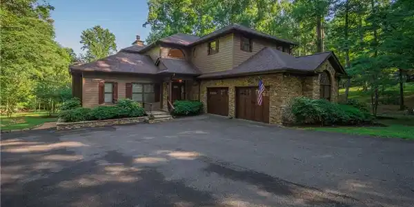 10 Alpine Drive