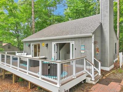 228 Narrows Drive