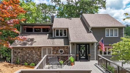 117 LAKEVIEW Circle