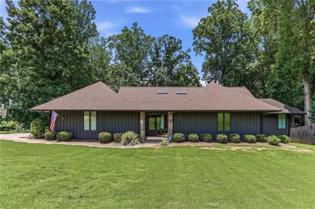 143 Woodlake Drive