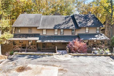 3 Mountain View Court