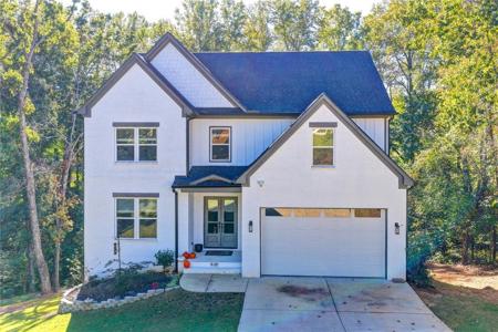 6181 Shoreland Circle