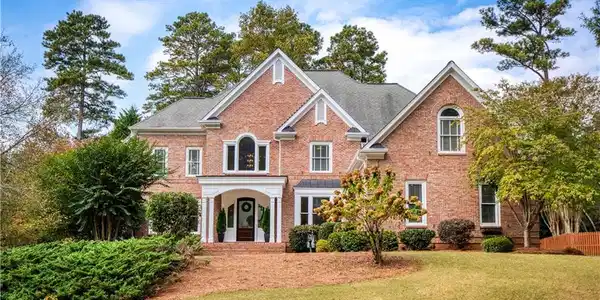 440 Newport Heights