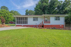 171 Lake Drive SE