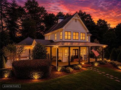 3735 Lakeside Circle