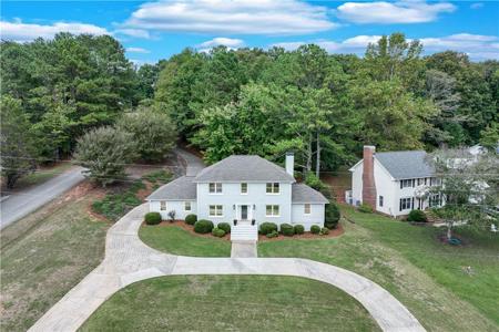 3805 Hardy Road