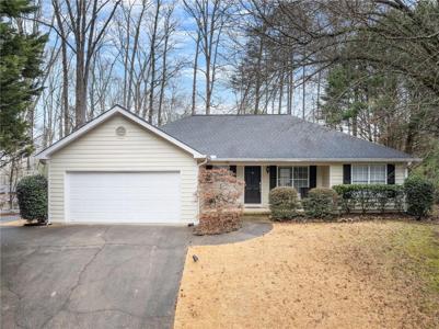 8450 Emerald Pointe Lane