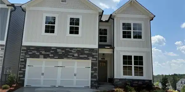 349 Lakeside Court