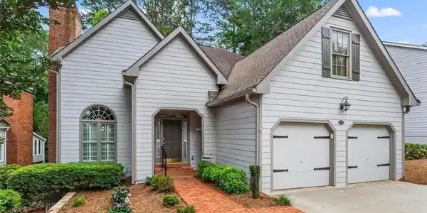 1605 Spinnaker Drive