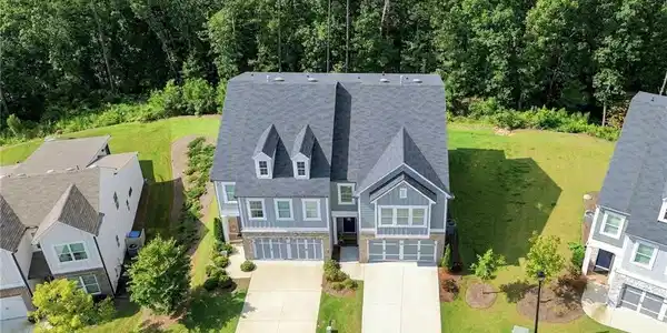 229 Lakeside Place