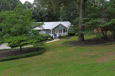 280 LAKE CLUB Circle