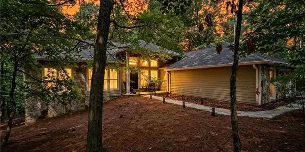 523 Cherokee Trail
