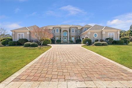 525 WATERS Way