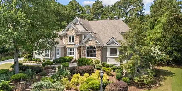 1225 Bay Pointe Terrace