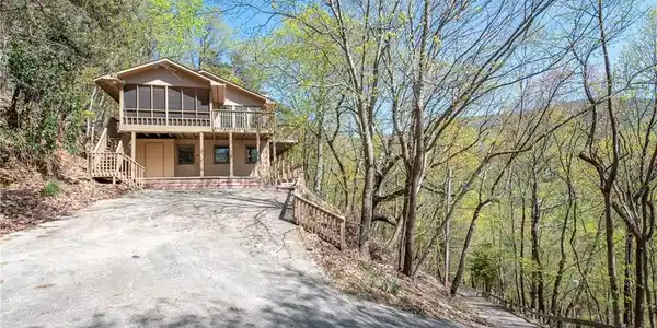 379 Bella Vista Trail