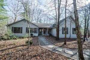25 FAWN Court