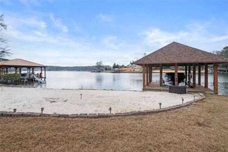 3167 Bay View Drive