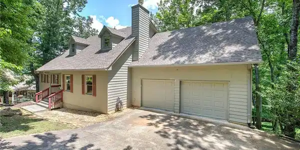 376 Alpine Drive